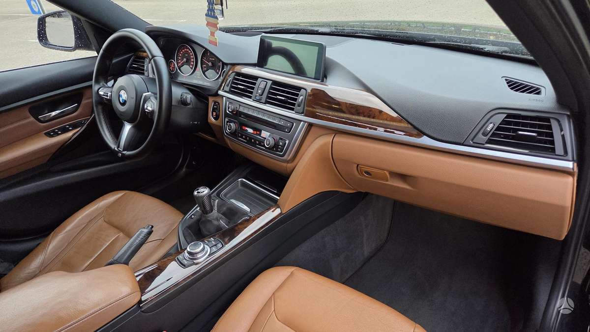 BMW 320, 2.0 l., Седан
