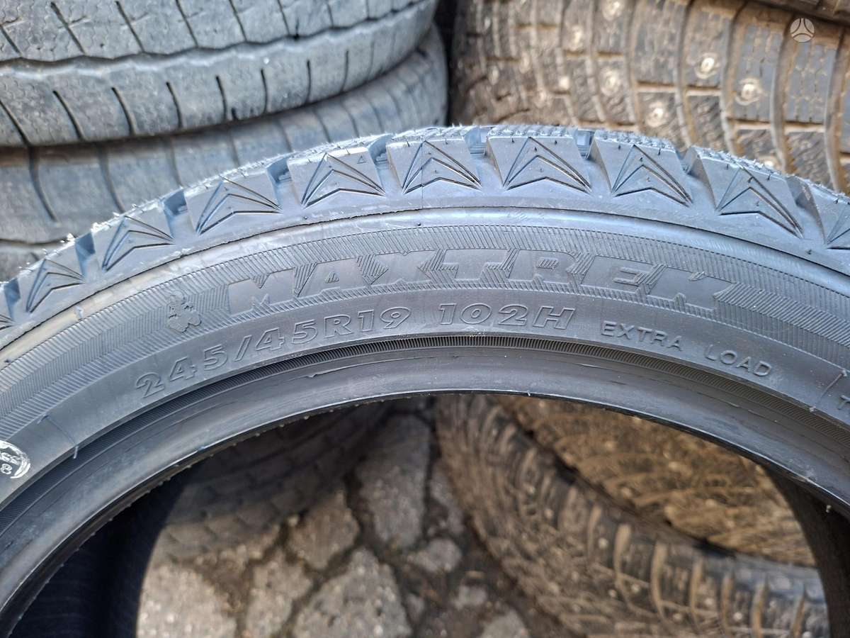 Maxtrek R19 275/40, winter 245/45 R19