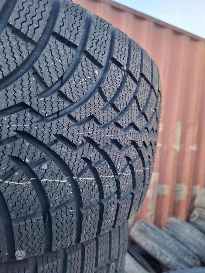 Austone, зимние 255/45 R20