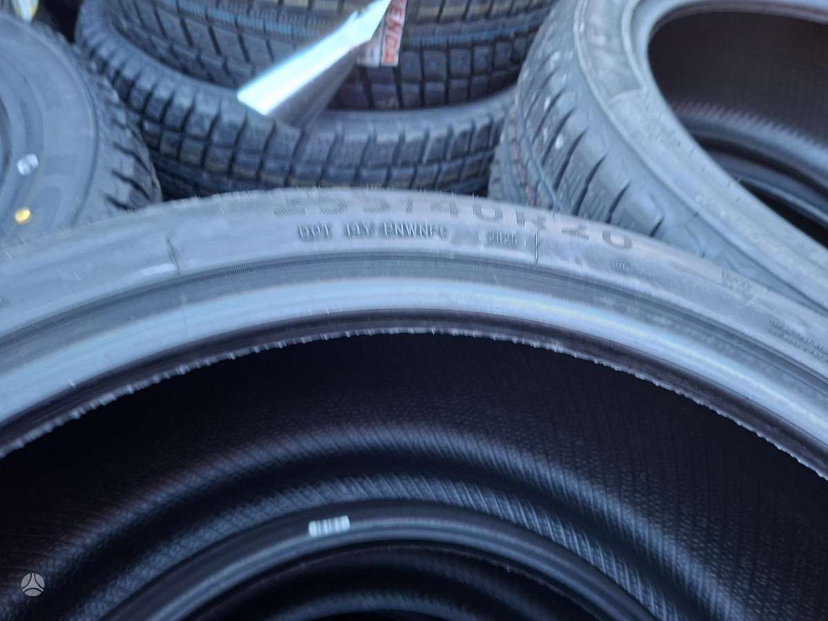 Austone, зимние 255/40 R20