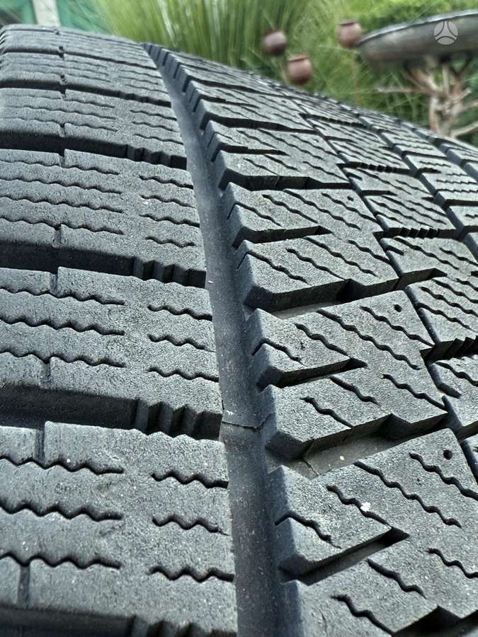 Bridgestone, зимние 225/50 R17
