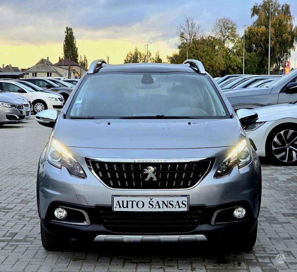 Peugeot 2008, 1.2 l., hatchback