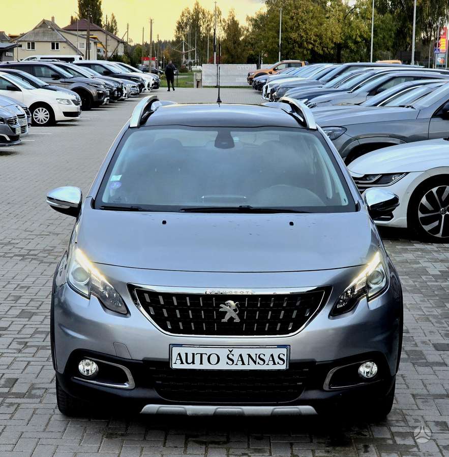 Peugeot 2008, 1.2 l., hatchback