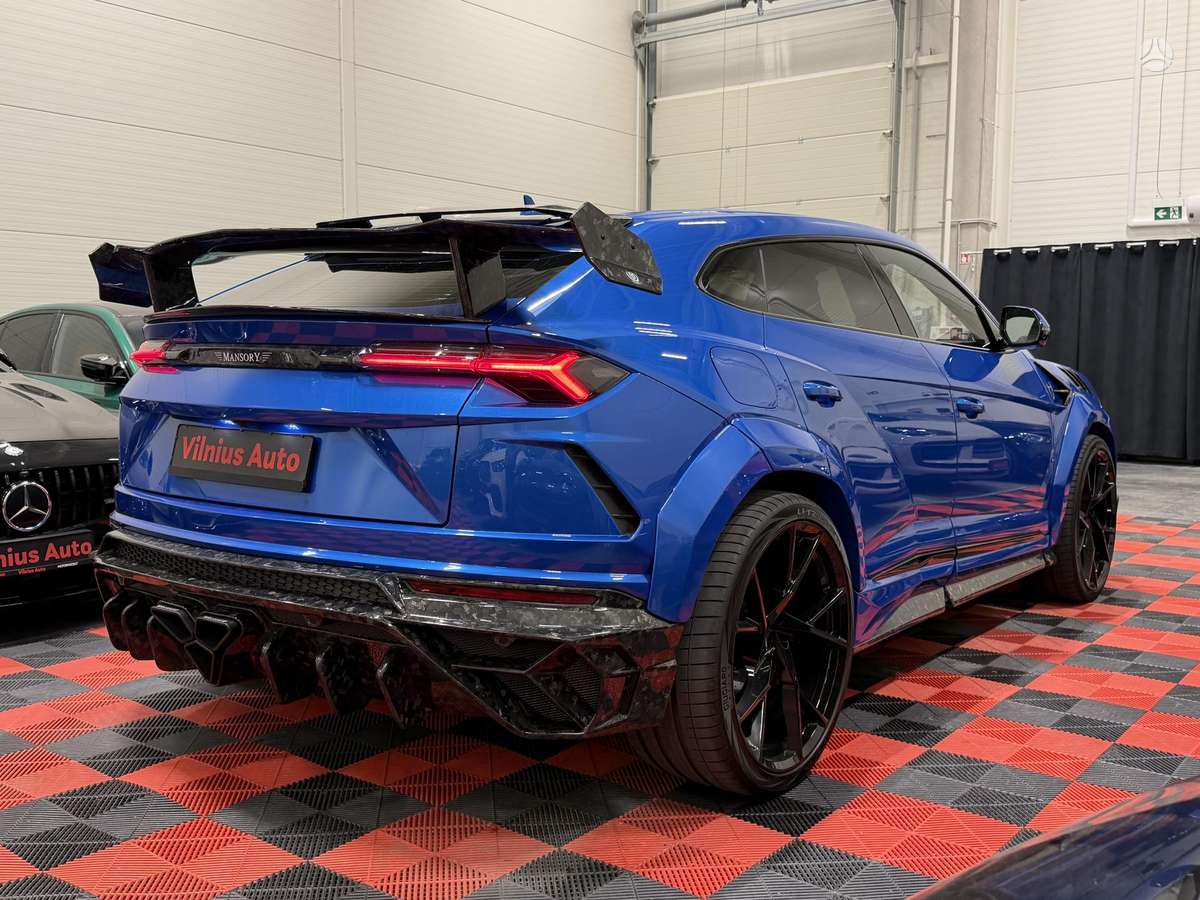 Lamborghini Urus, 4.0 l., off-road / crossover