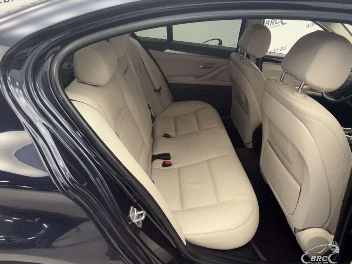 BMW 518, 2.0 l., Седан