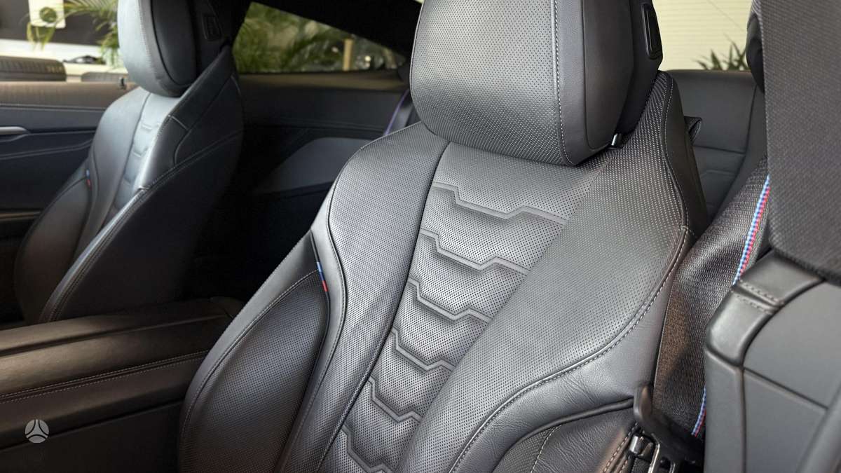BMW M850, 4.4 l., coupe