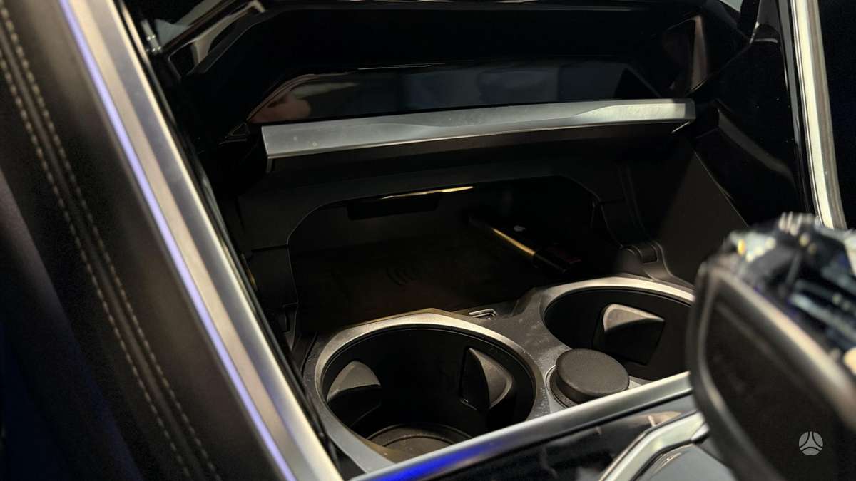 BMW M850, 4.4 l., coupe