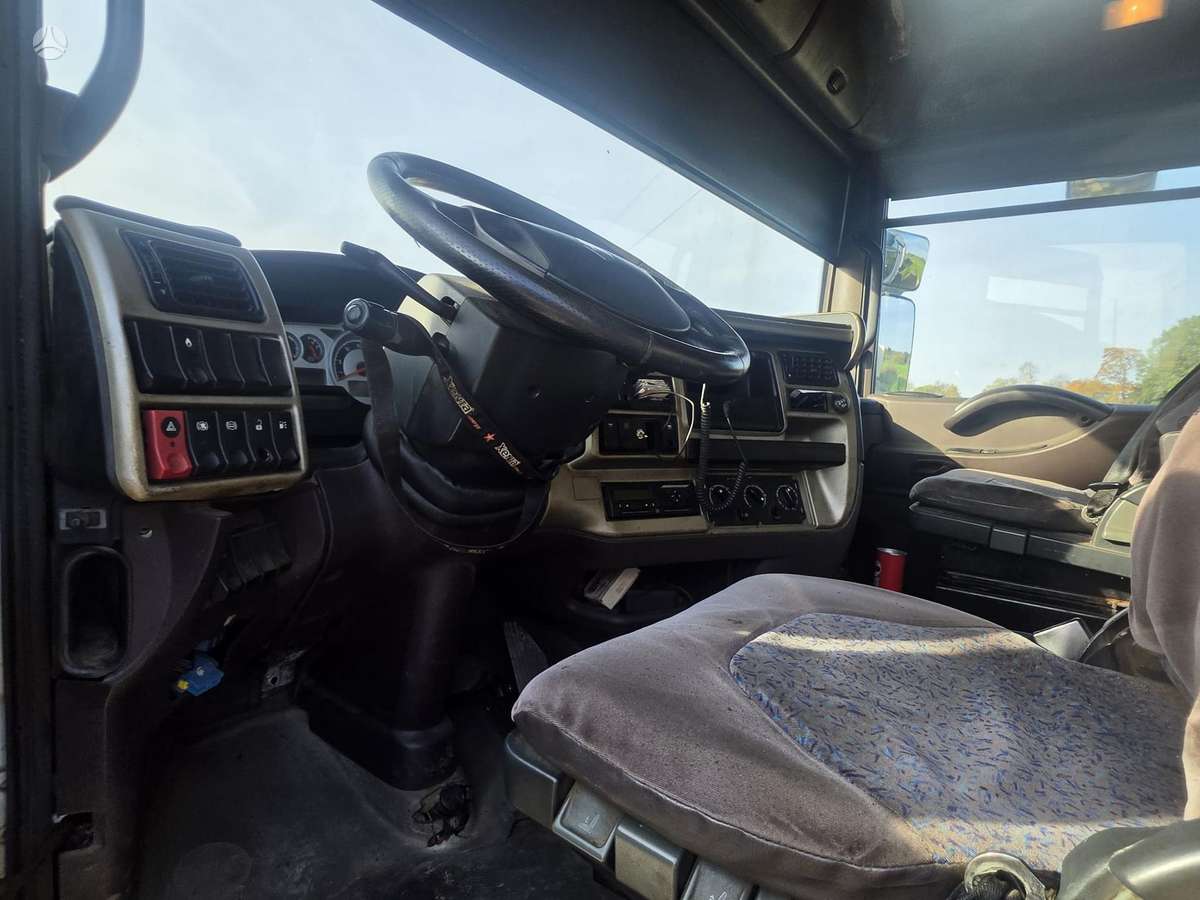 Renault MAGNUM, single sleeper