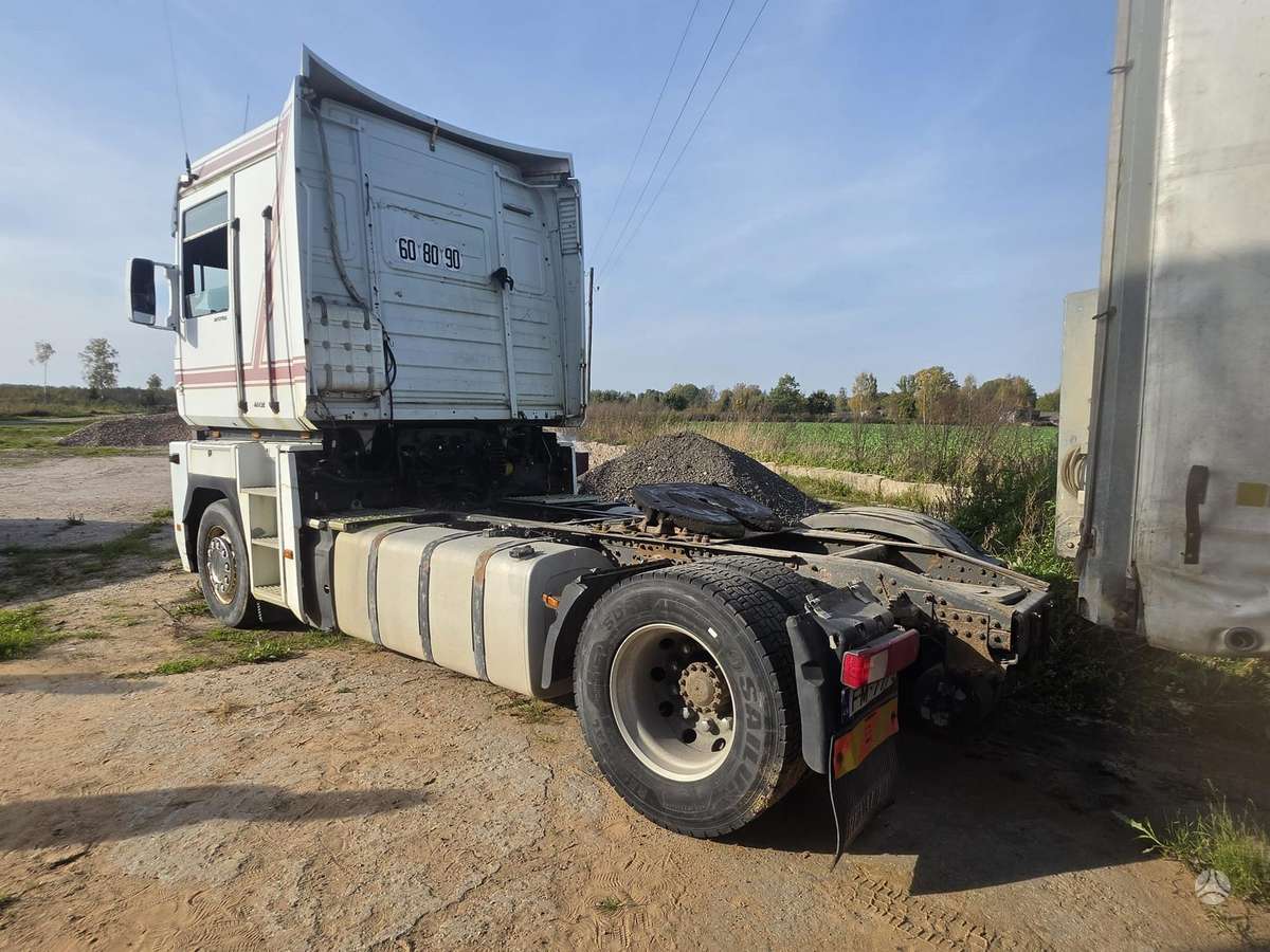 Renault MAGNUM, single sleeper