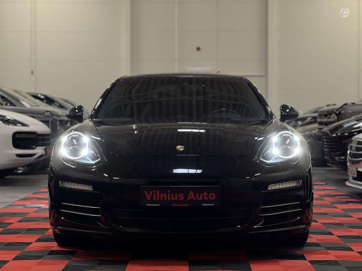 Porsche Panamera, 3.0 l., hatchback