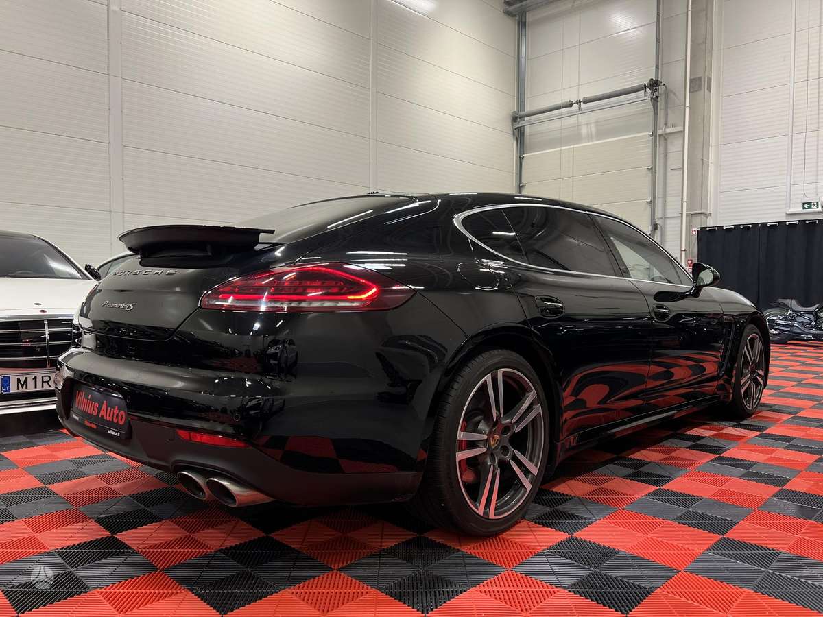 Porsche Panamera, 3.0 l., hatchback