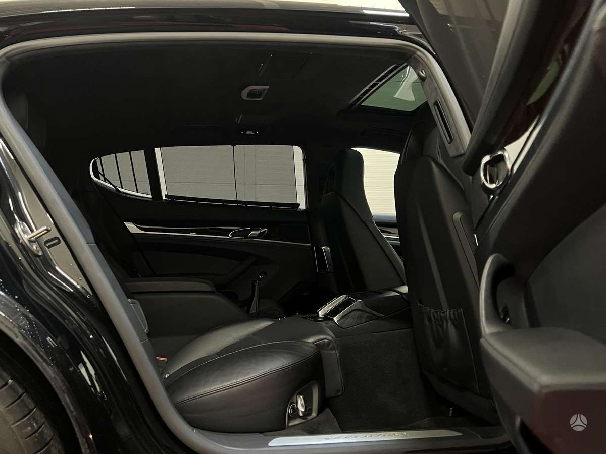 Porsche Panamera, 3.0 l., hatchback