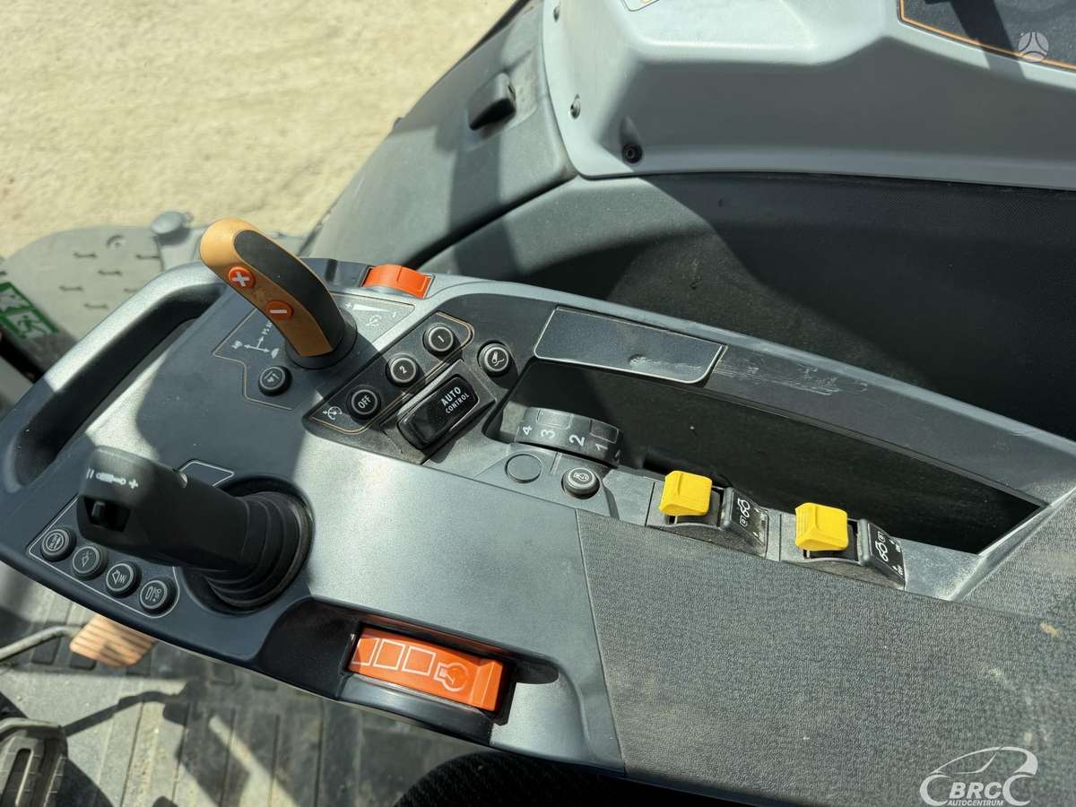 Valtra N155E Frontalinis krautuvas .., traktoriai