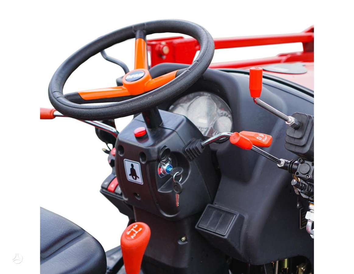 Dong Feng DF304G2, тракторы