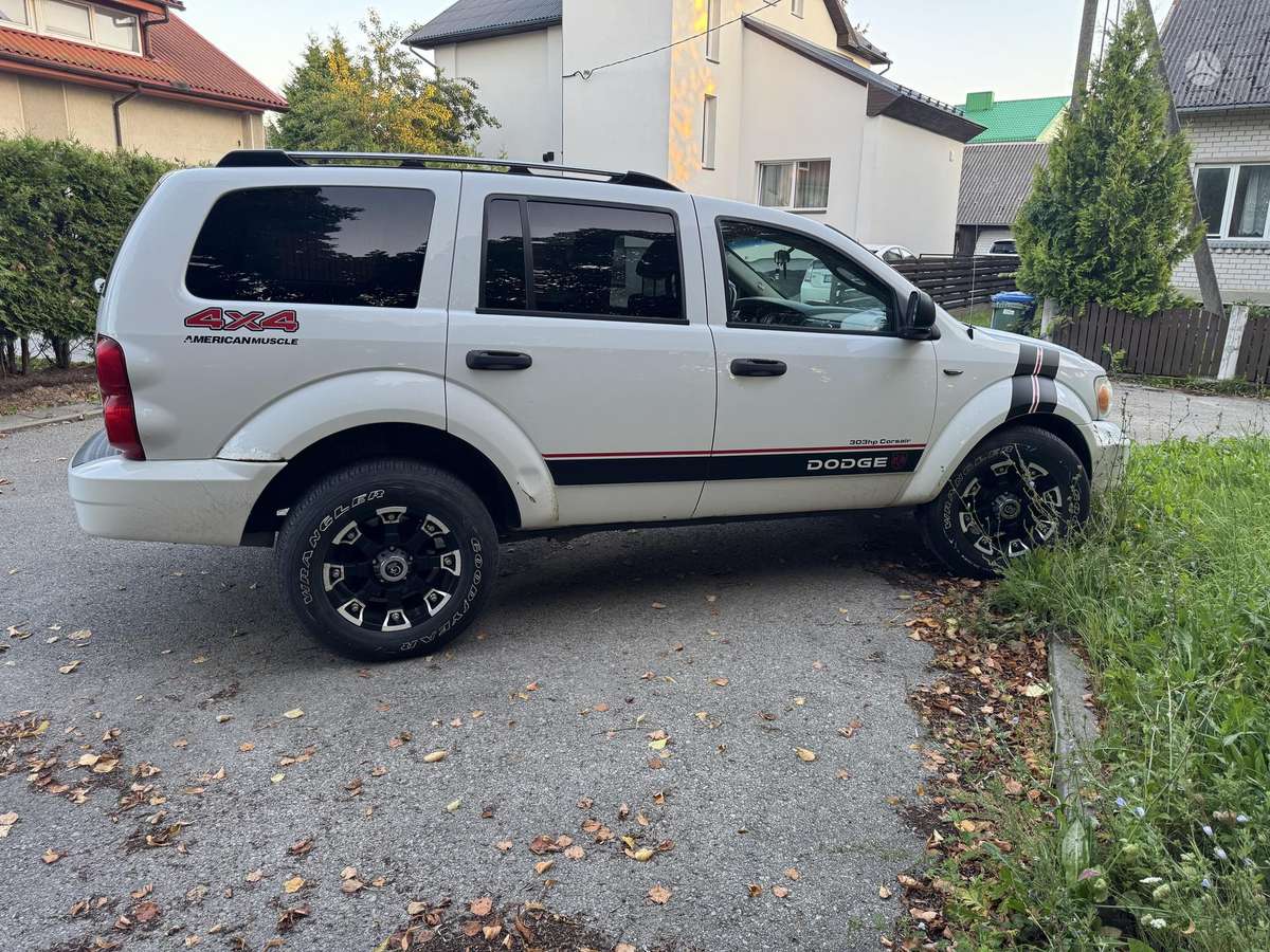 Dodge Durango, off-road / crossover