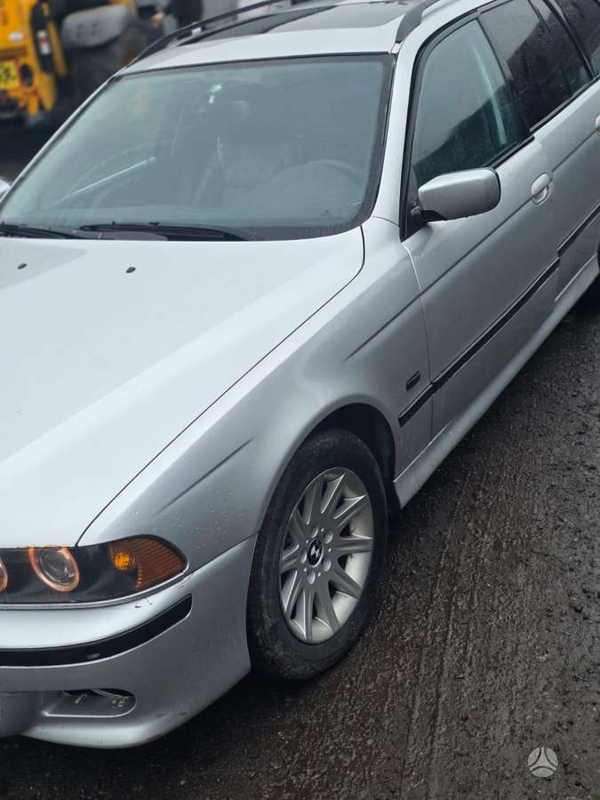 BMW 530 rezerves daļās