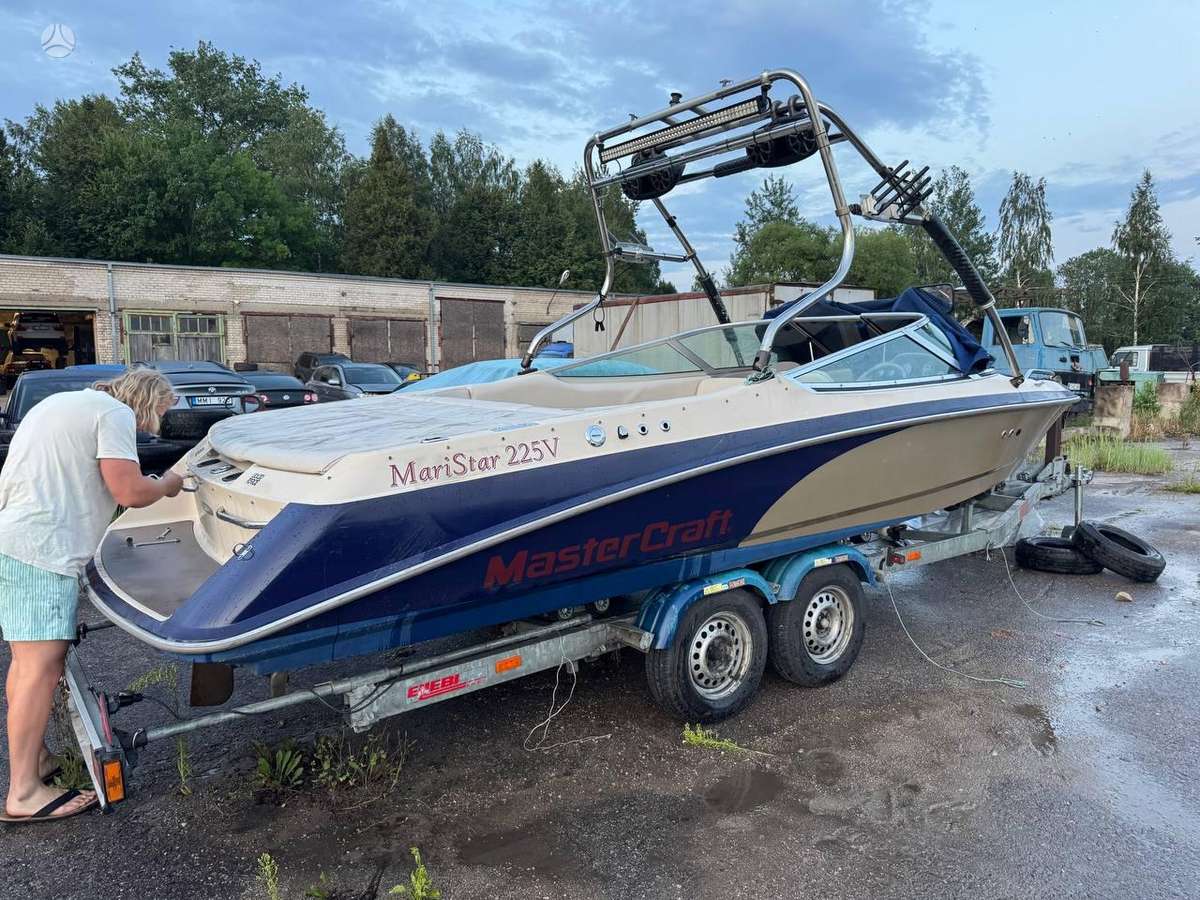 Mastercraft Maristar 225V, яхты / катера