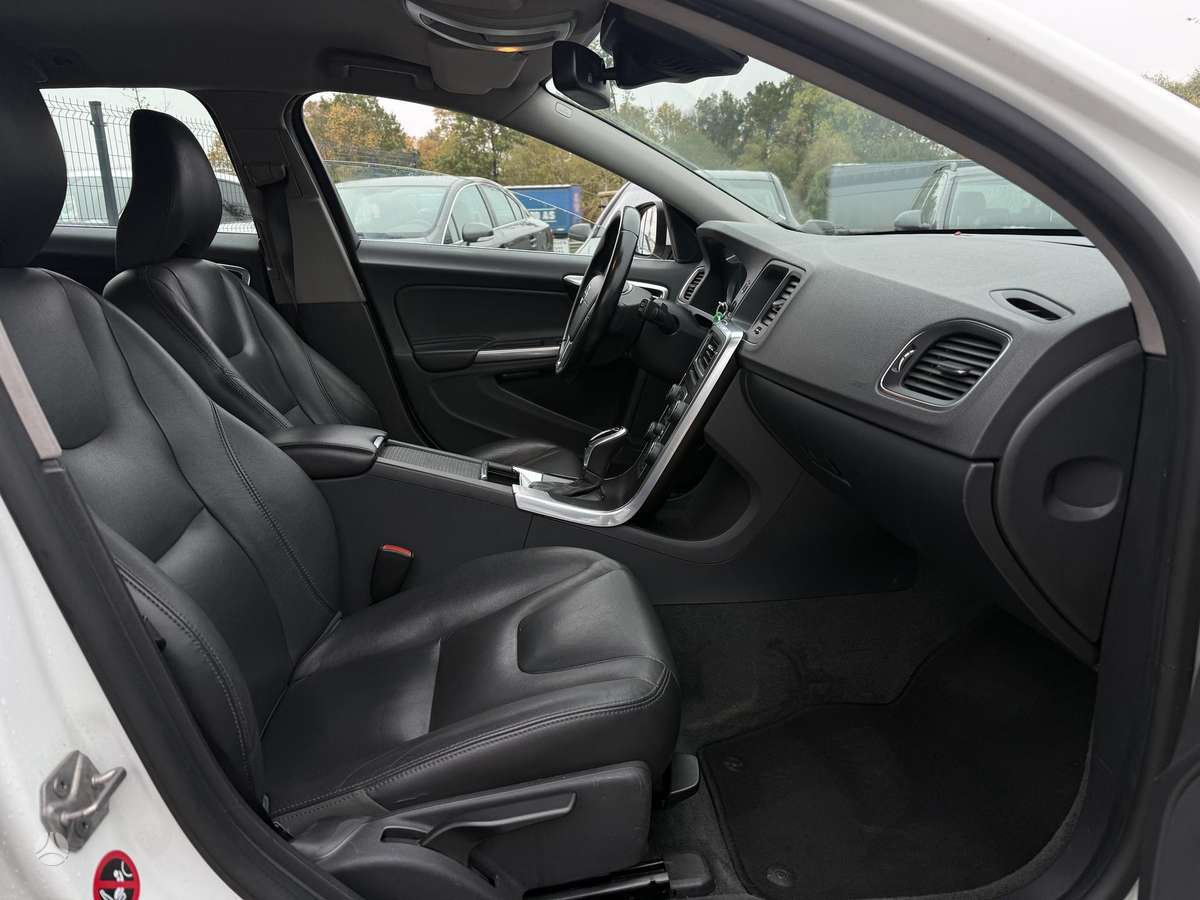 Volvo V60, 2.0 l., wagon