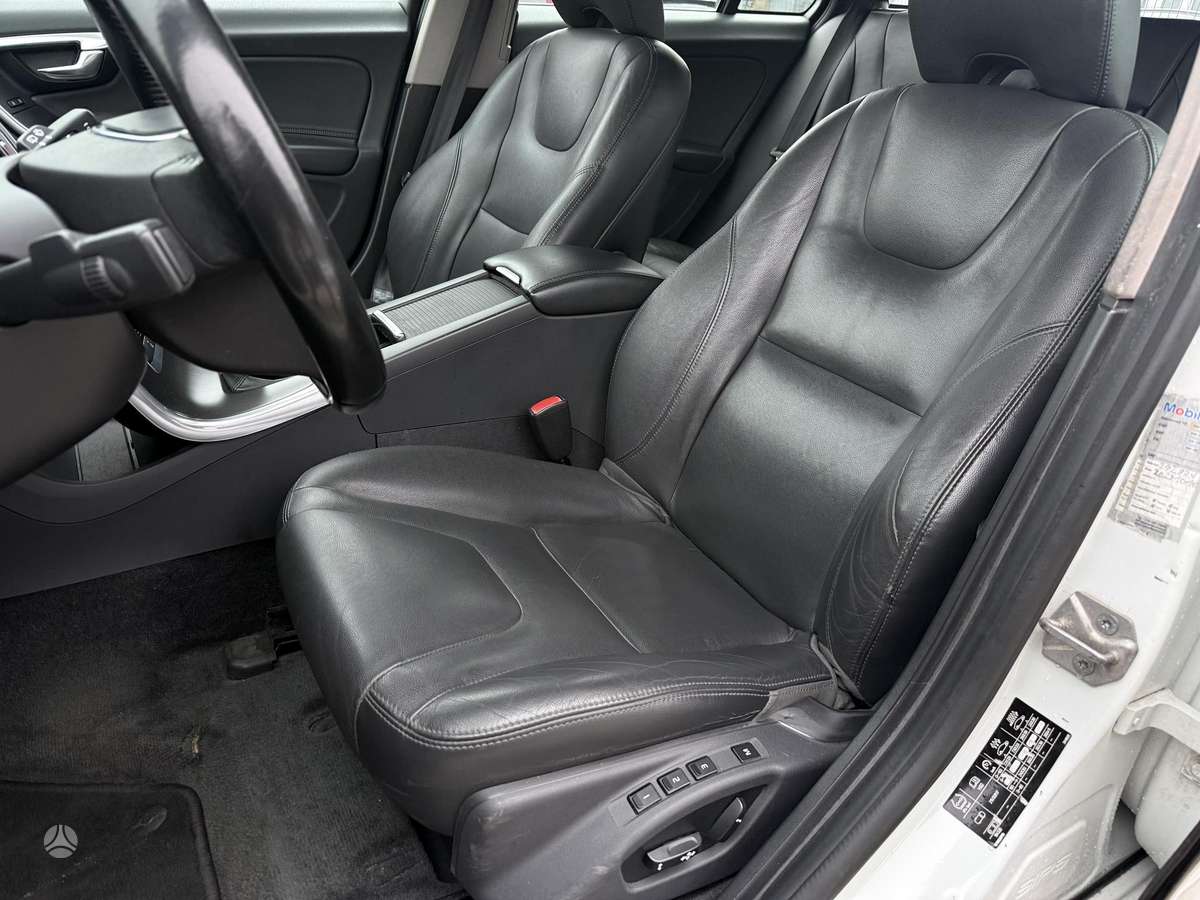 Volvo V60, 2.0 l., Универсал