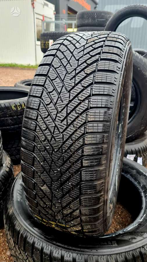 Pirelli Winter2 Scorpion, winter 235/60 R18