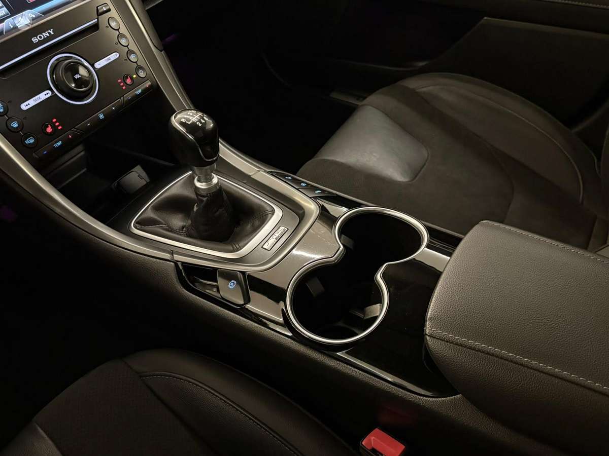 Ford Mondeo, 2.0 l., Хэтчбек
