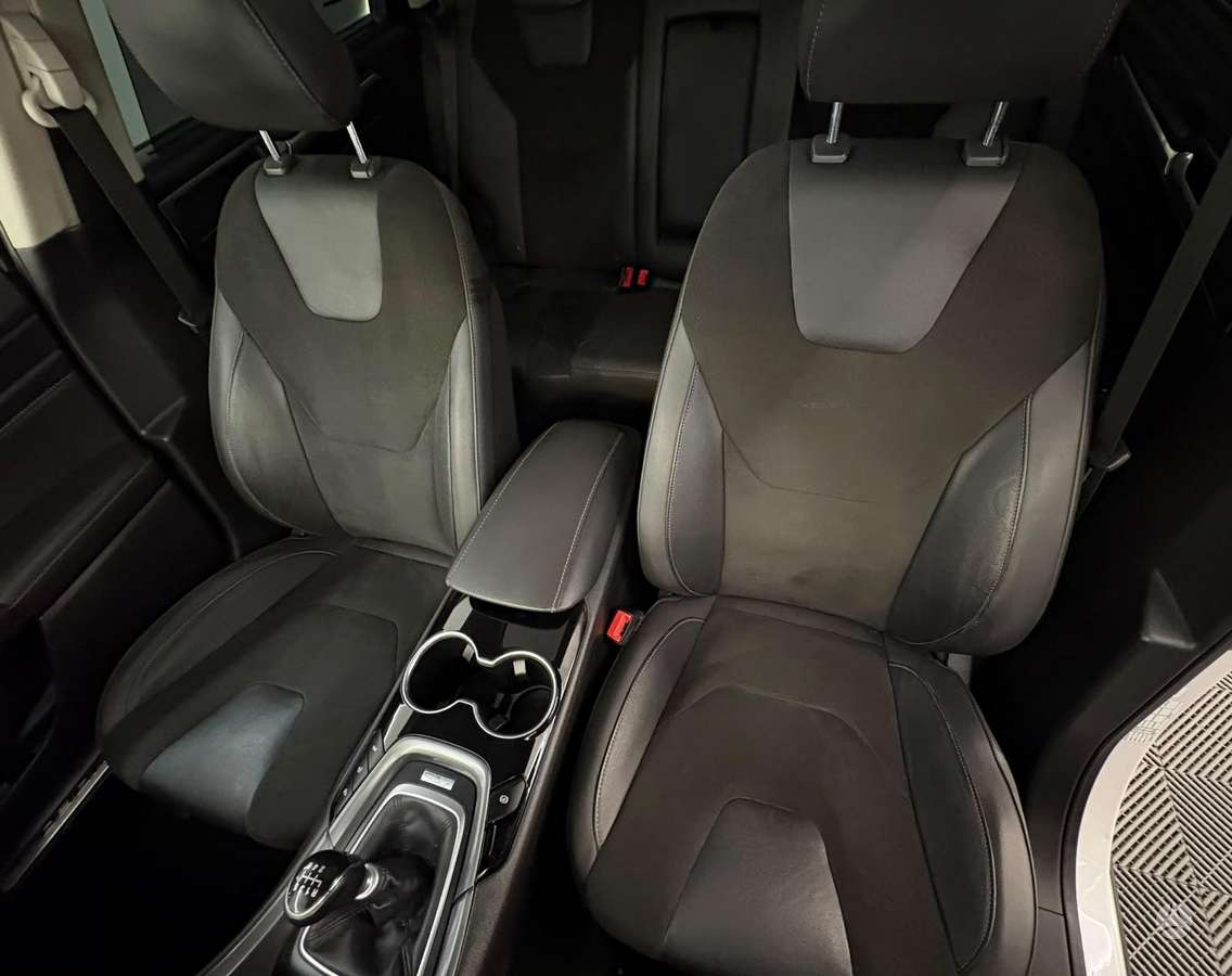 Ford Mondeo, 2.0 l., hatchback