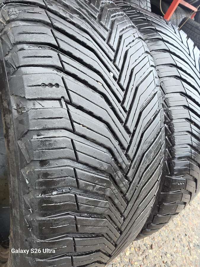 Michelin CROSSCLIMATE2, всесезонные 245/45 R19