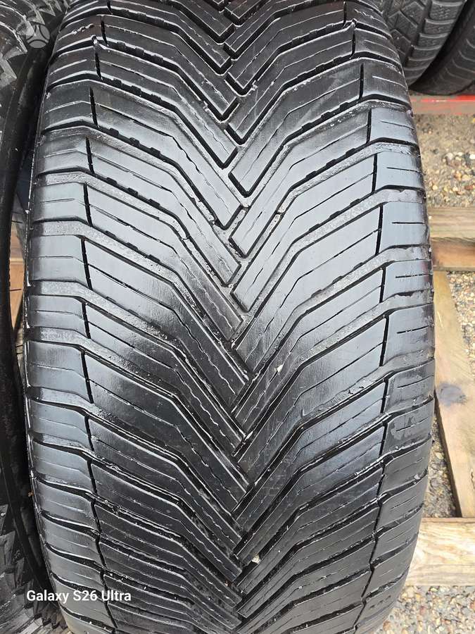 Michelin CROSSCLIMATE2, всесезонные 245/45 R19