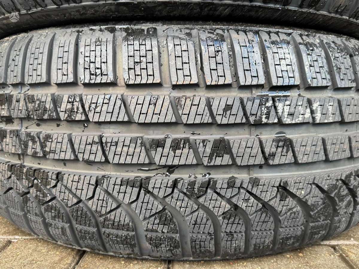 Pirelli P ZERO WINTER NFO ELECT 2024, winter 245/45 R20