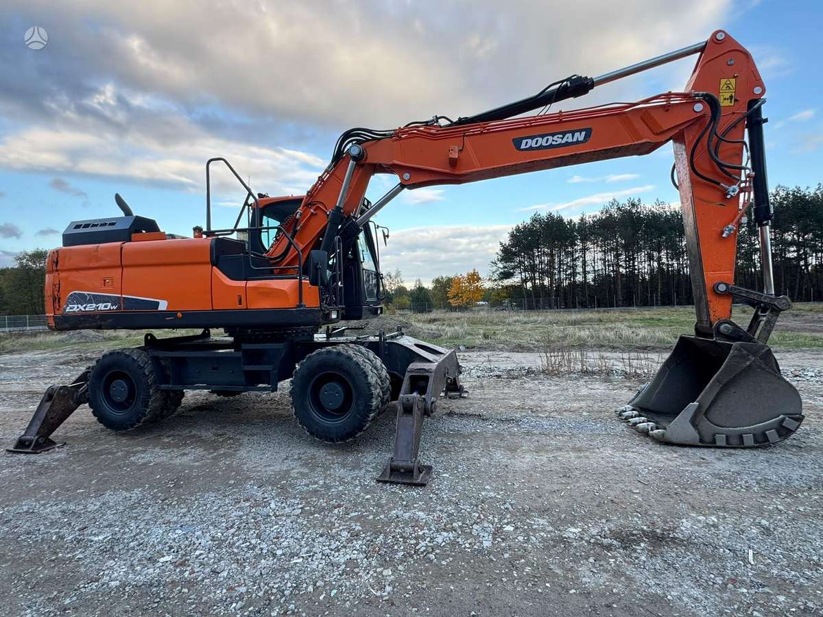 Doosan DX210W-5, ekskavatoriai