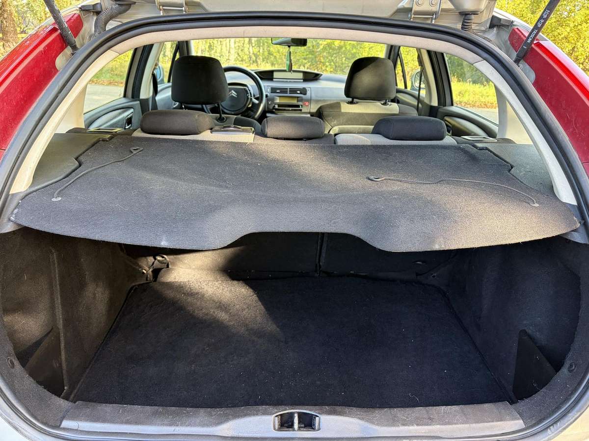 Citroen C4, 1.6 l., Хэтчбек