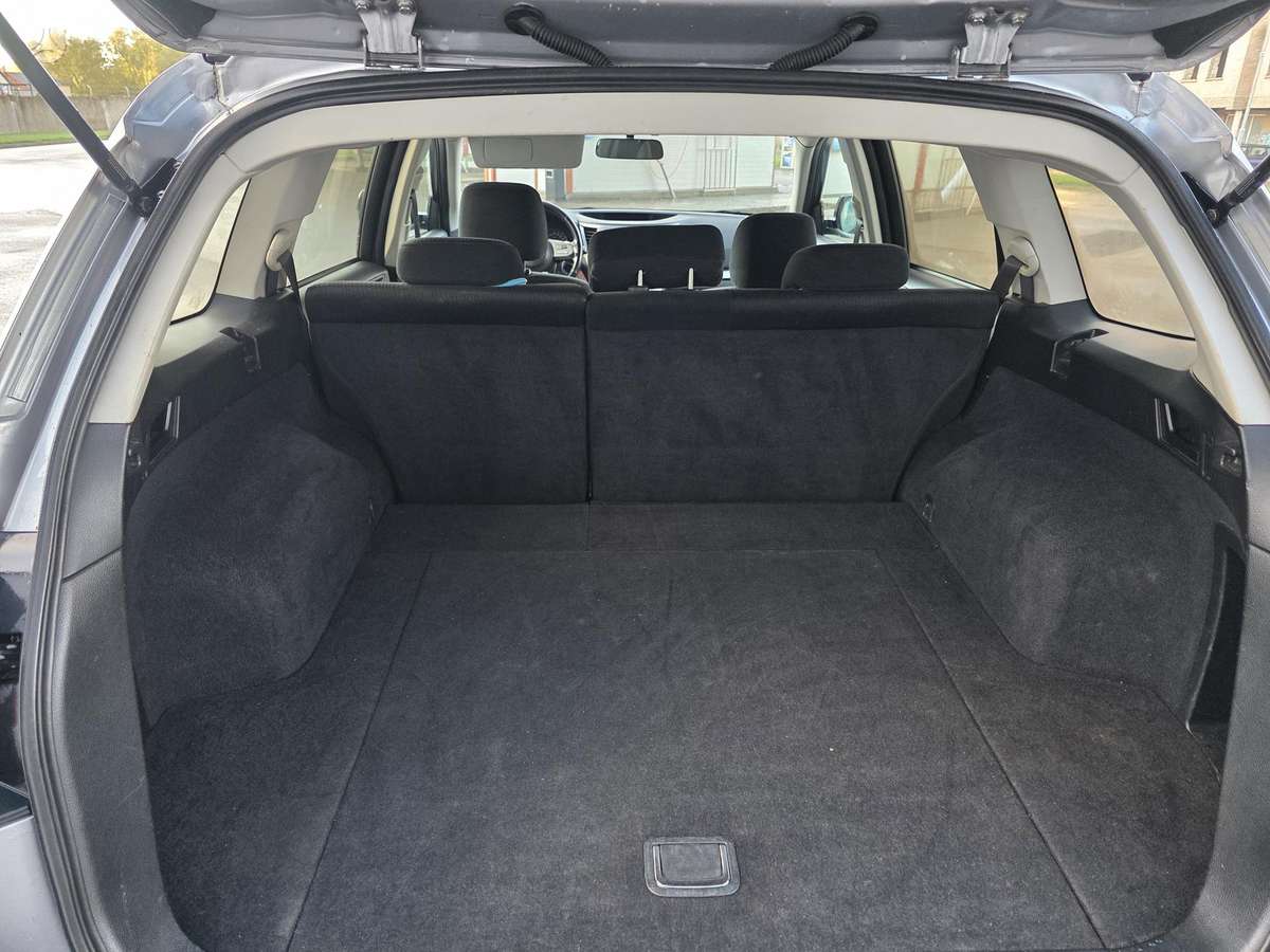 Subaru Outback 2011 — фото 15