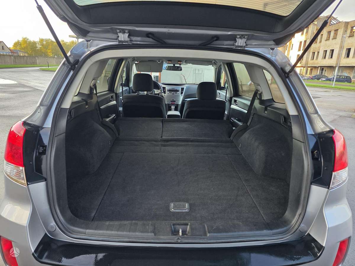 Subaru Outback 2011 — фото 16