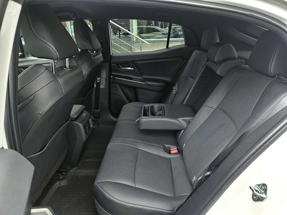 Subaru Uncharted, 77 kWh, hatchback