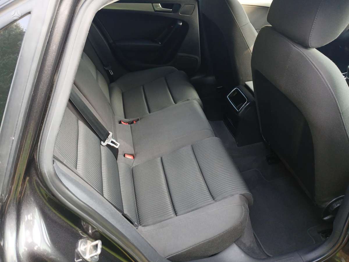 Audi A4, 2.0 l., sedanas
