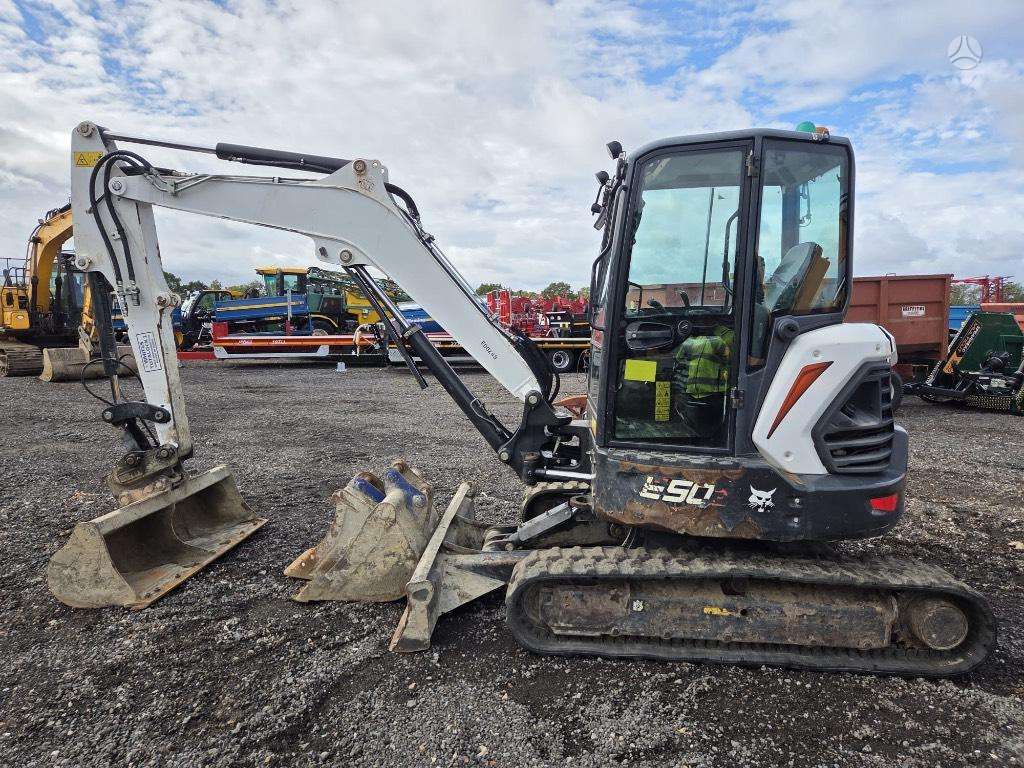 Bobcat E 50, mini ekskavatoriai