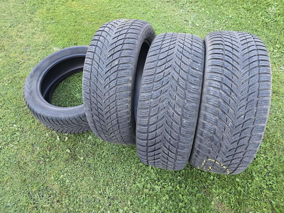 Nokian, всесезонные 235/50 R19