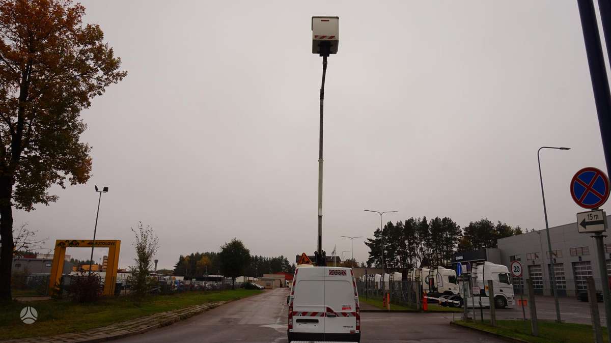 Renault Master, boom lift