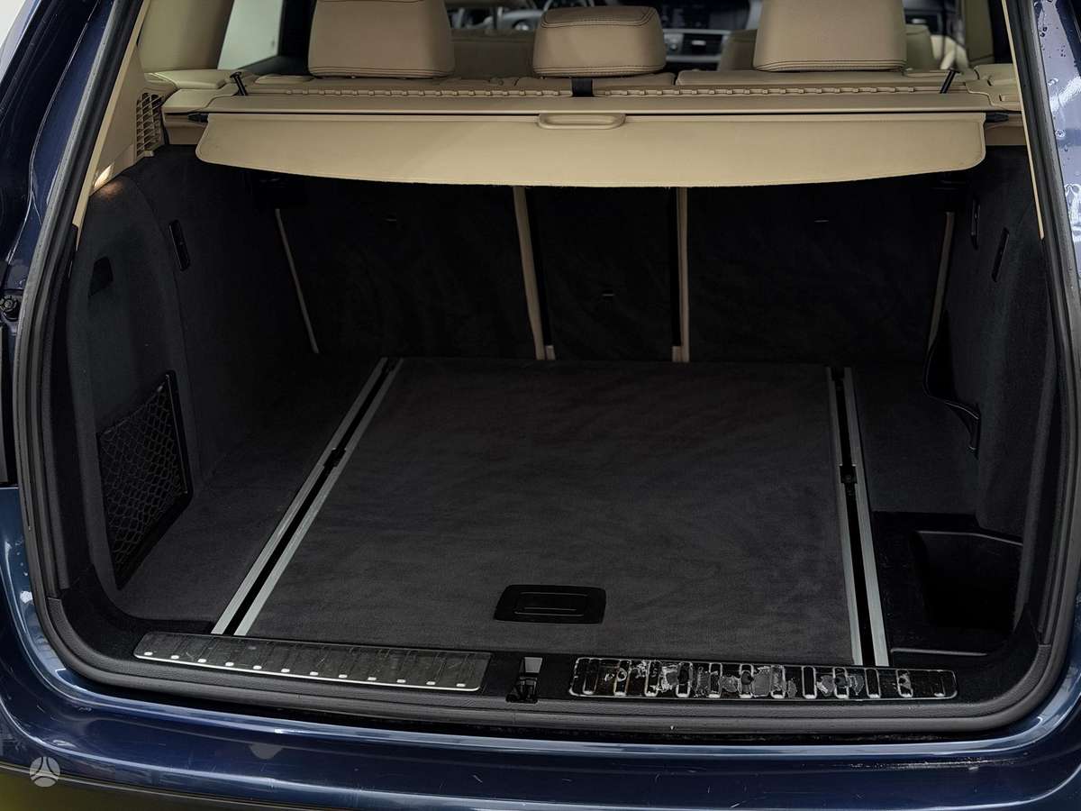 BMW X3, 2.0 l., off-road / crossover