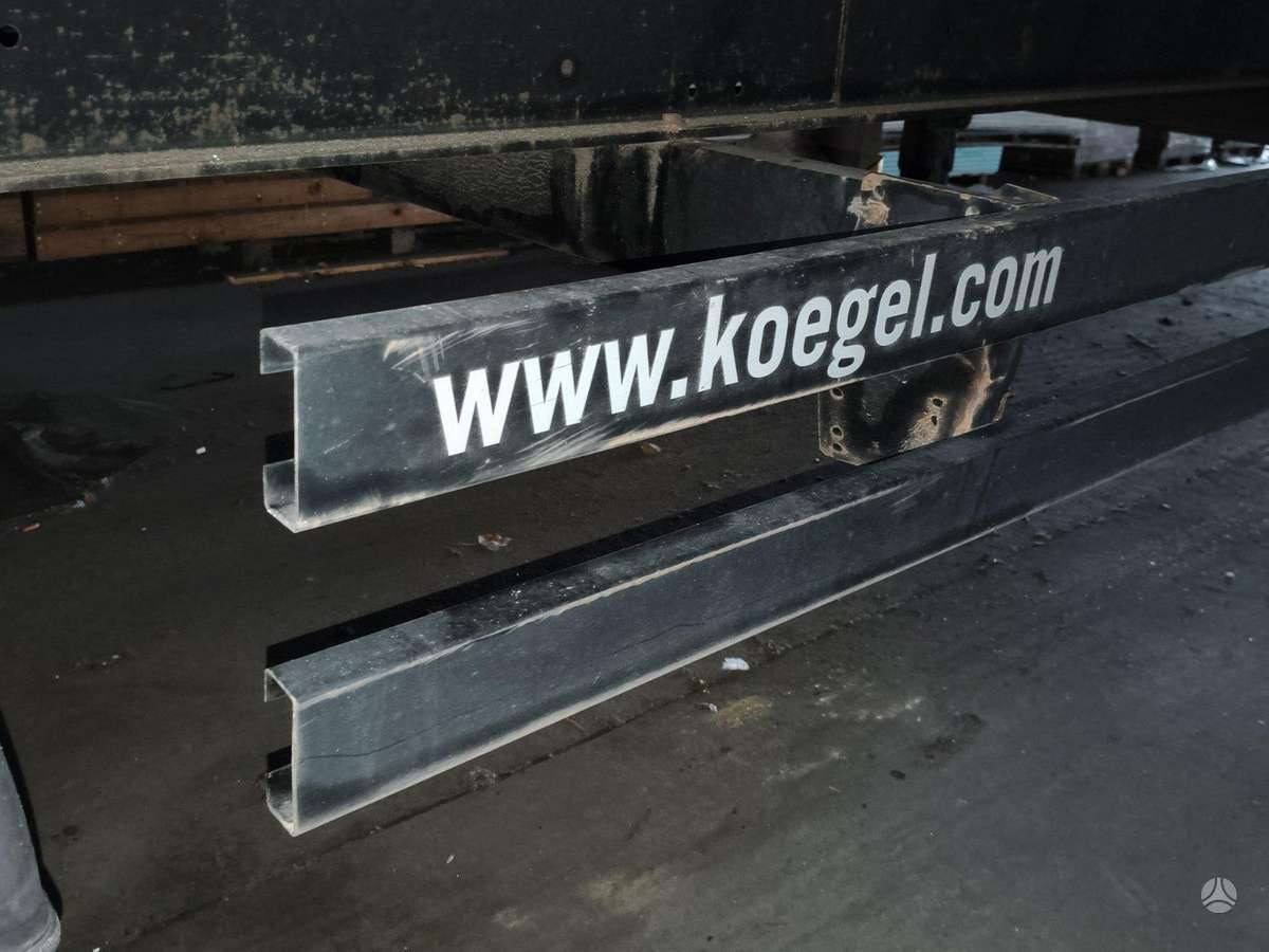 Kögel S24-1, užuolaidinės / tentinės
