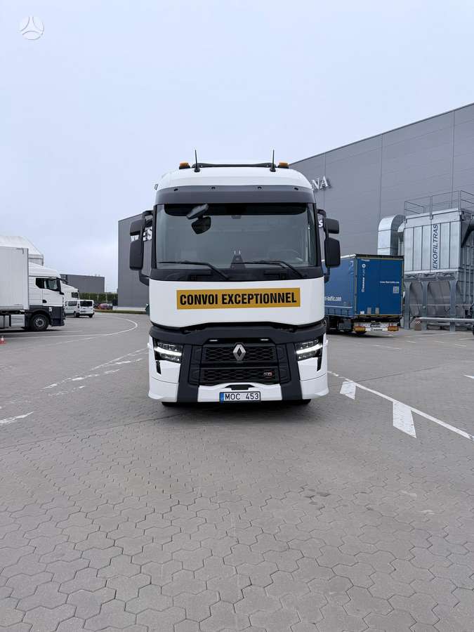 Renault T480 6x2, 2 miegamosios vietos