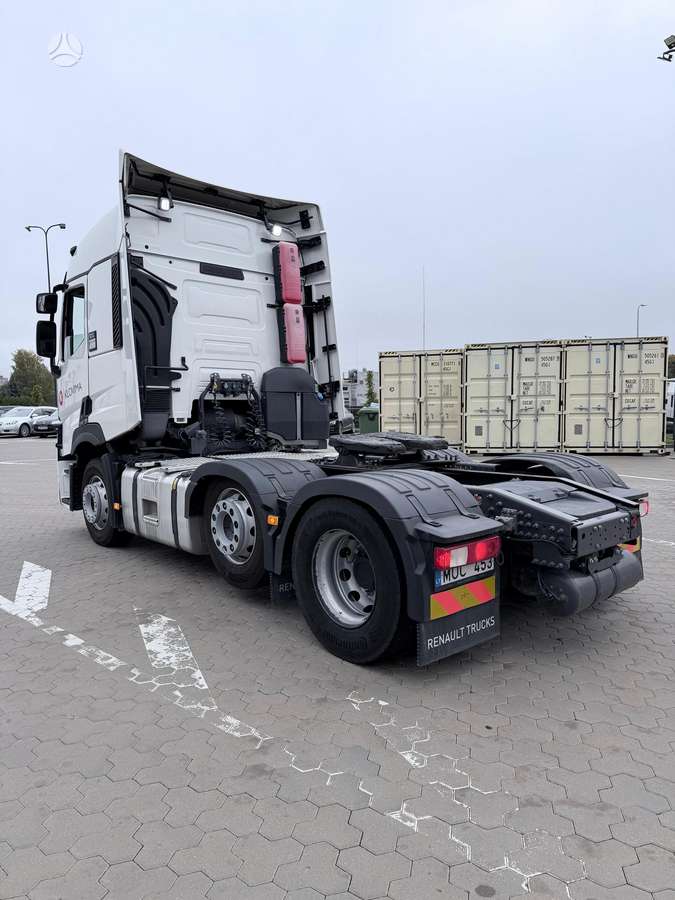 Renault T480 6x2, 2 miegamosios vietos