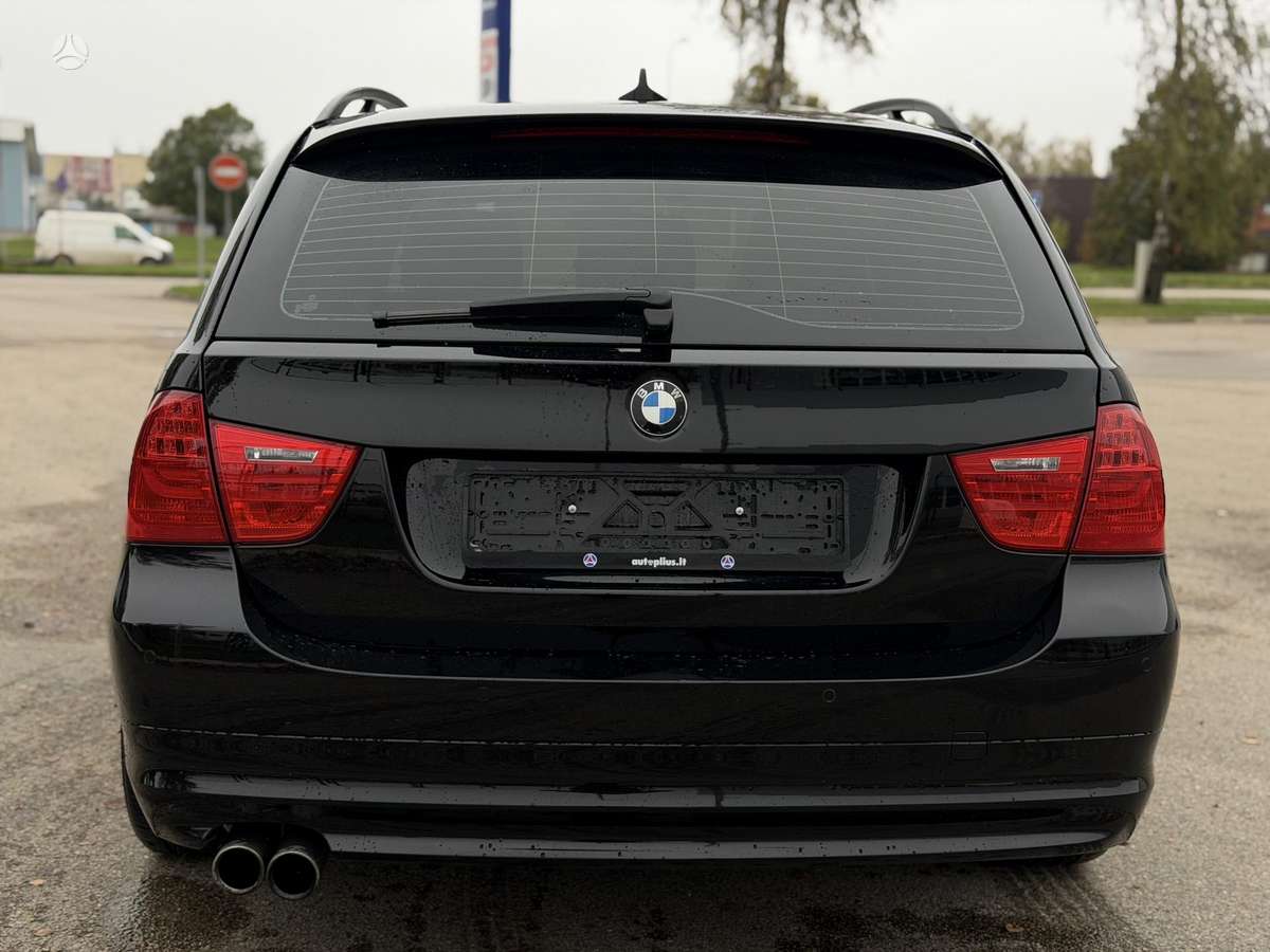 BMW 325, 3.0 l., wagon