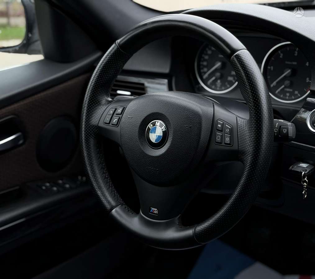 BMW 325, 3.0 l., wagon