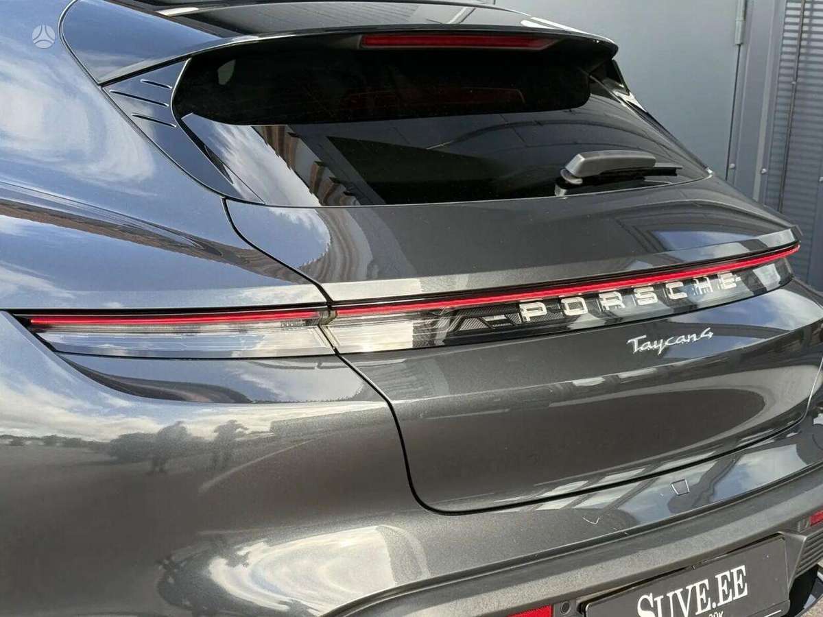 Porsche Taycan, Универсал