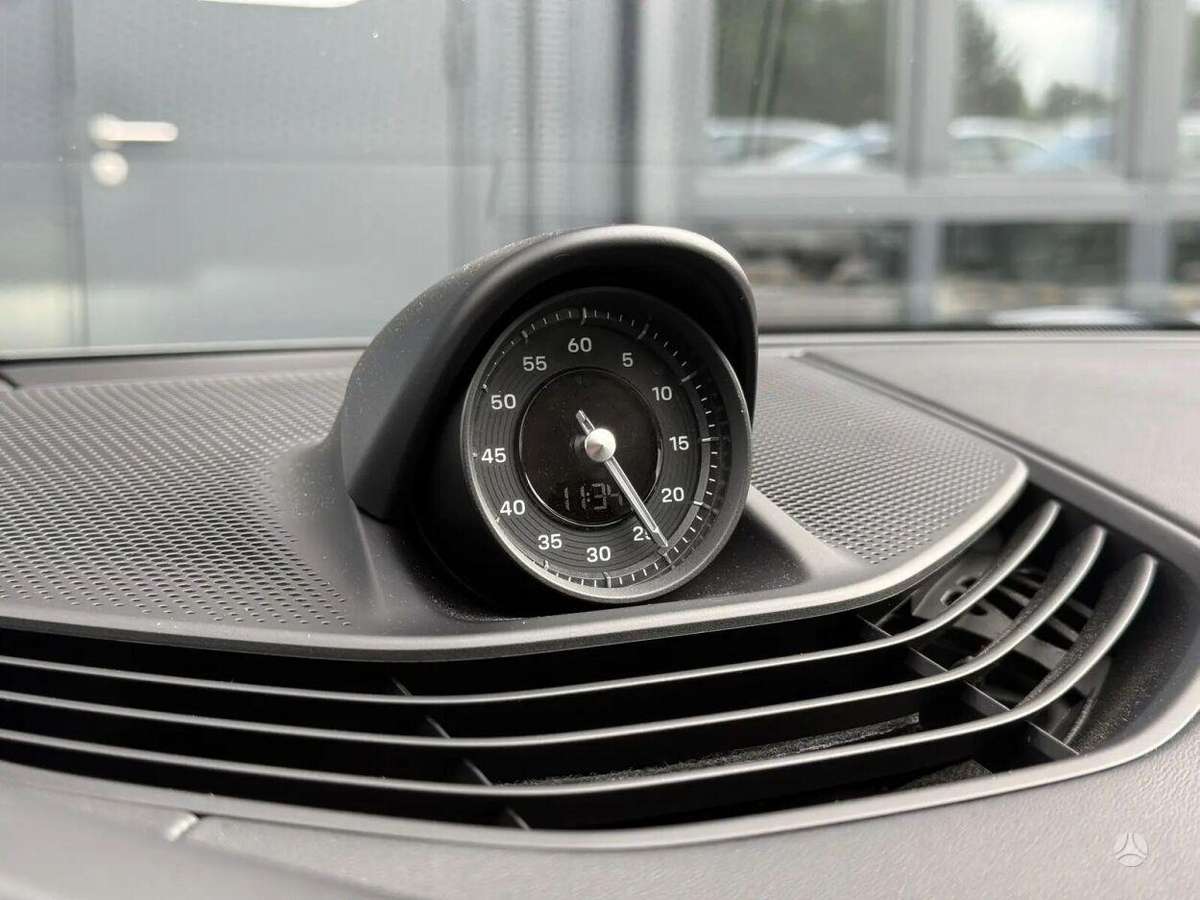 Porsche Taycan, Универсал