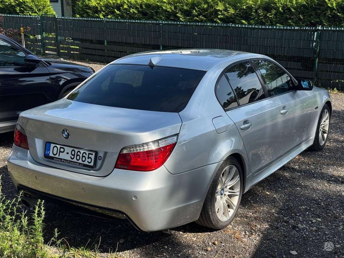 BMW 520, 2.0 l., Седан