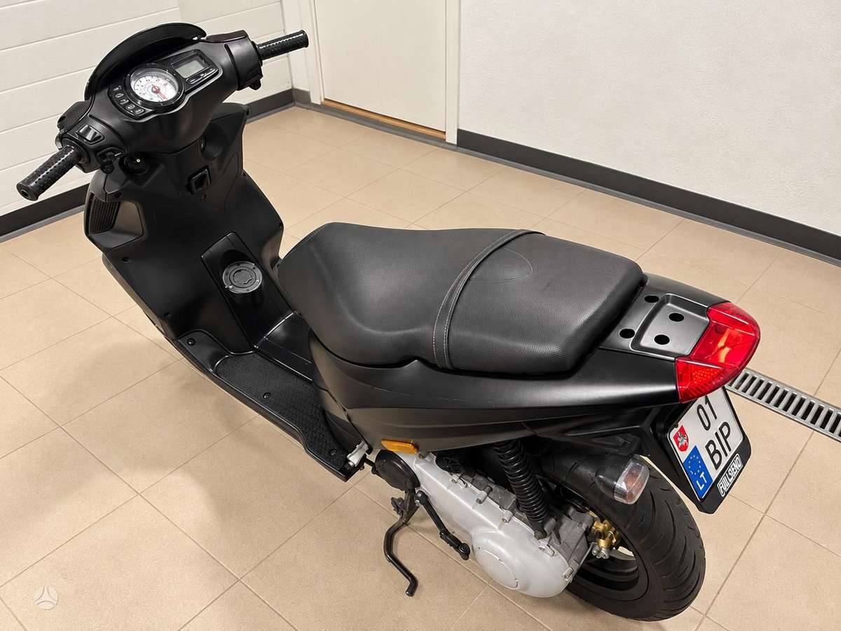 Piaggio NRG 48cc, scooters / mopeds