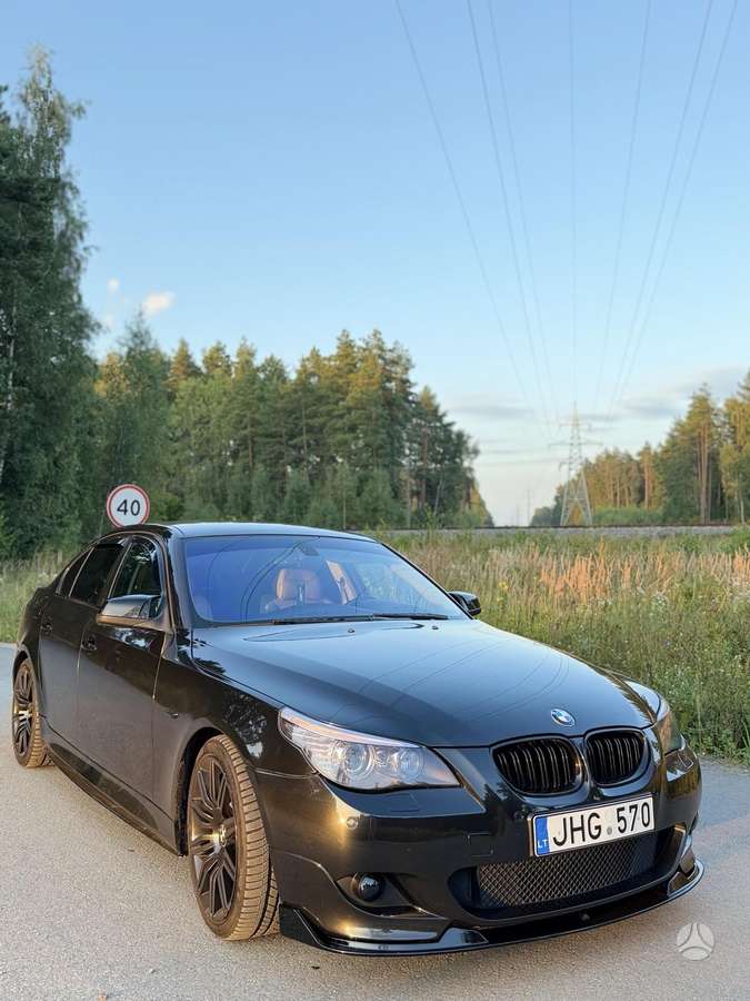 BMW 525, 2.5 l., Седан