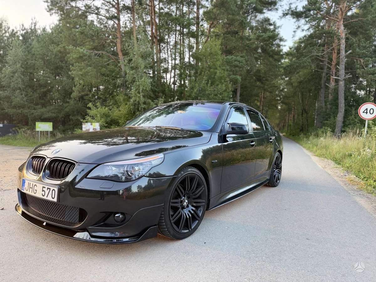 BMW 525, 2.5 l., Седан